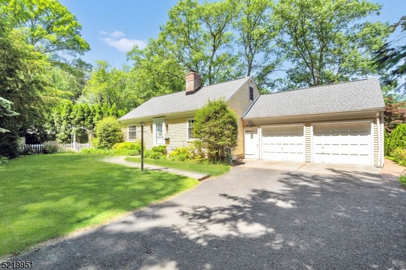 Property Photo:  41 Scenic Dr  NJ 07834 