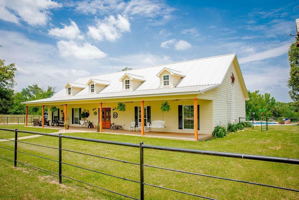 Property Photo:  15527 County Road 314  TX 75706 
