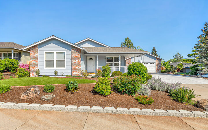 798 St. Andrews Circle  Ashland OR 97520 photo