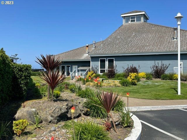 Property Photo: 6225 N Coast Hwy 196 OR 97365