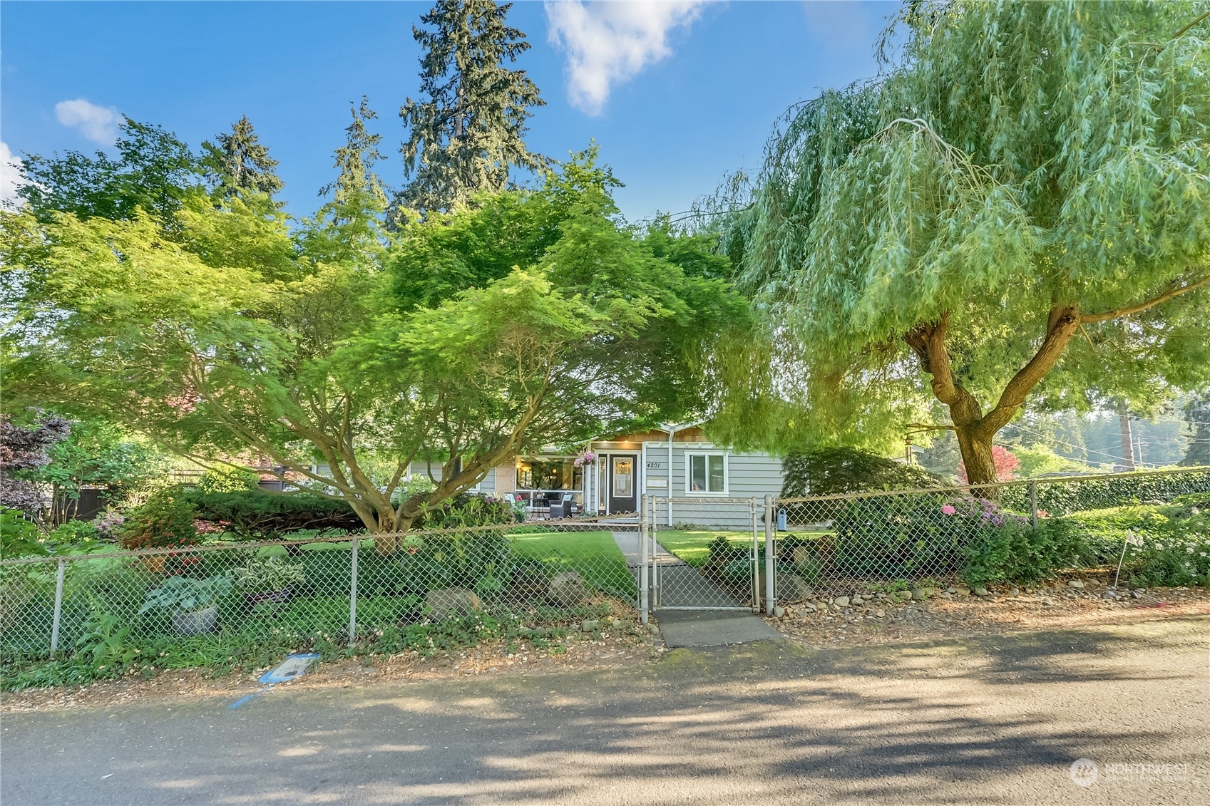 Property Photo:  4201 Kootnai Street W  WA 98466 