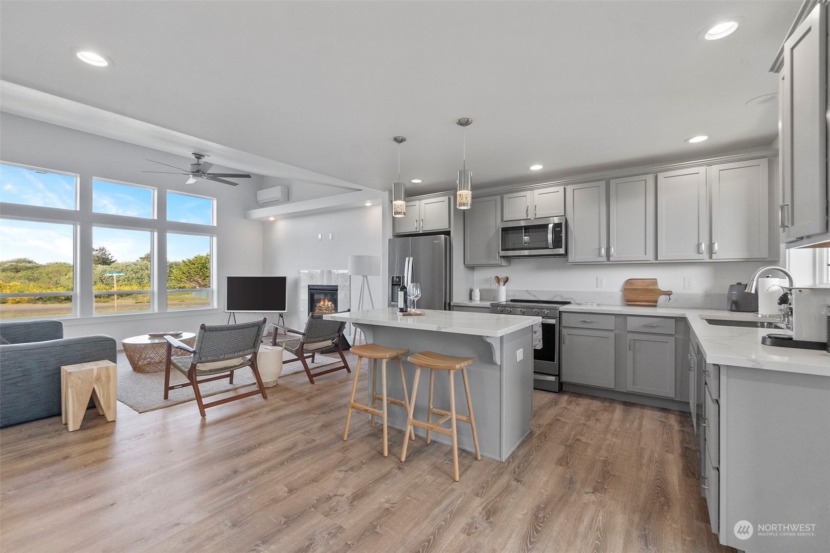 Property Photo: 1201 E Ocean Shores Boulevard WA 98569