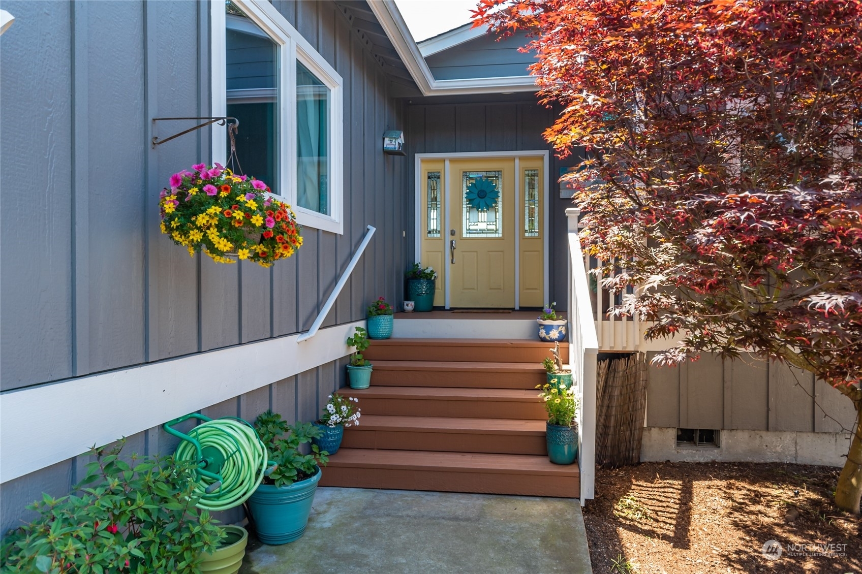 Property Photo:  5102 Kingsway  WA 98221 