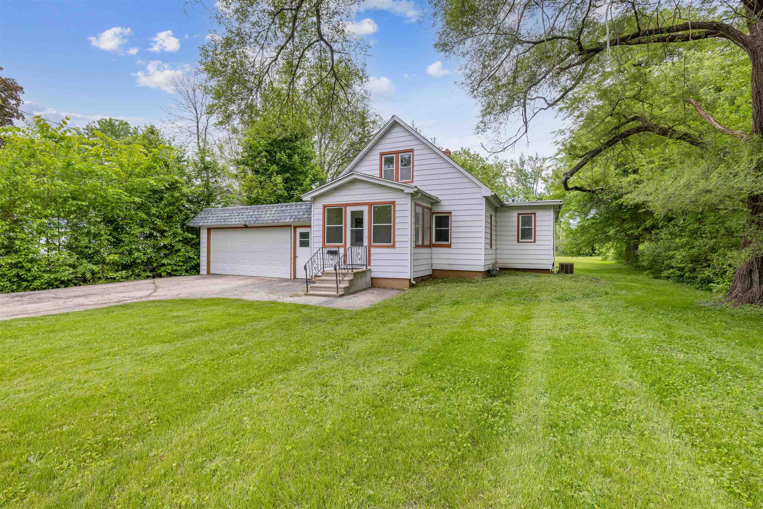 Property Photo:  232 Rose Avenue  IL 61111 