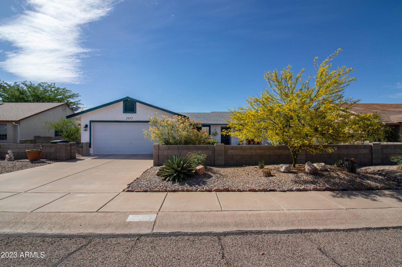 Property Photo:  2977 Thunderbird Drive  AZ 85650 