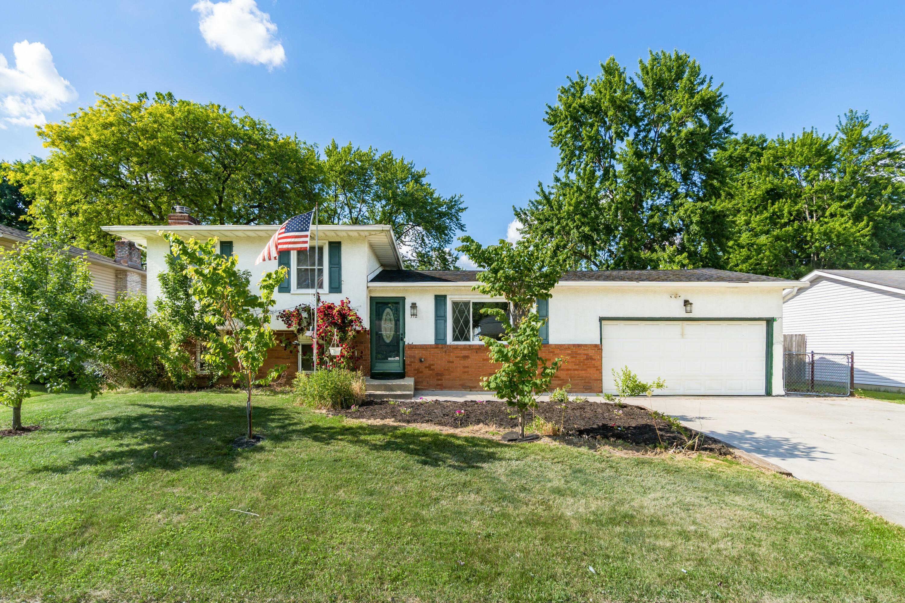 Property Photo: 312 Dunbarton Road OH 43230