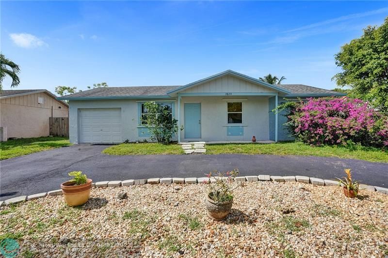 Property Photo: 7820 NW 47th Ct FL 33351
