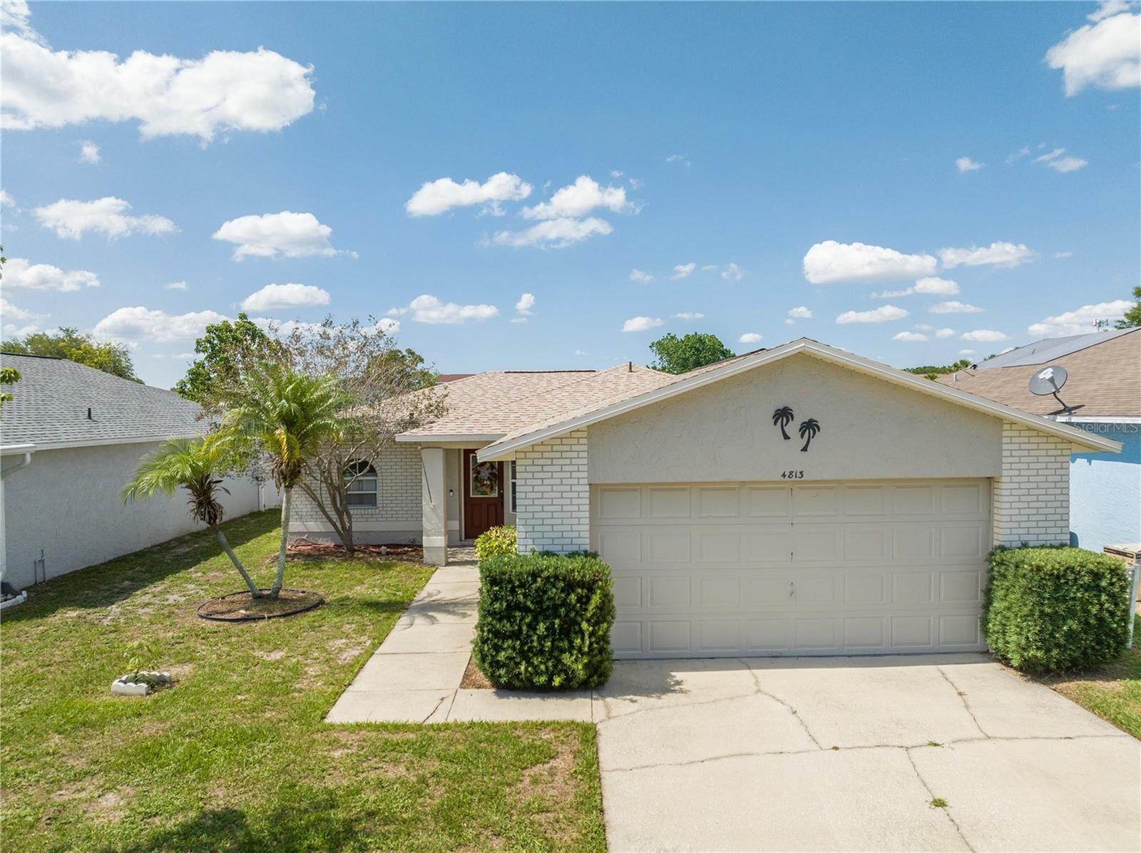Property Photo: 4813 Jamaica Lane FL 34746