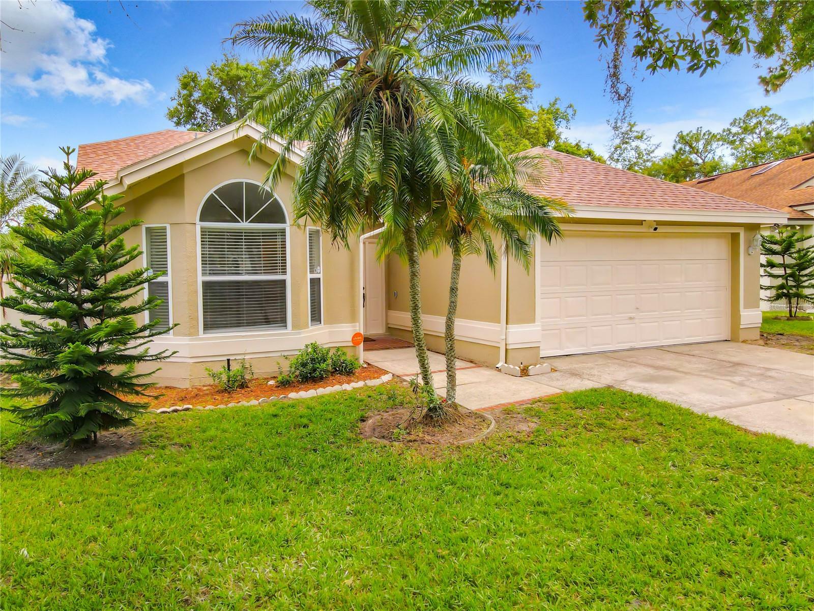 Property Photo:  1580 Woodfield Oaks Drive  FL 32703 