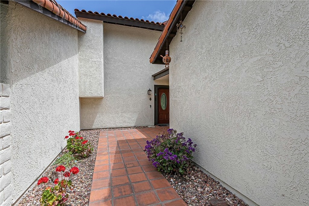 Property Photo: 66 Stanford Circle CA 93436