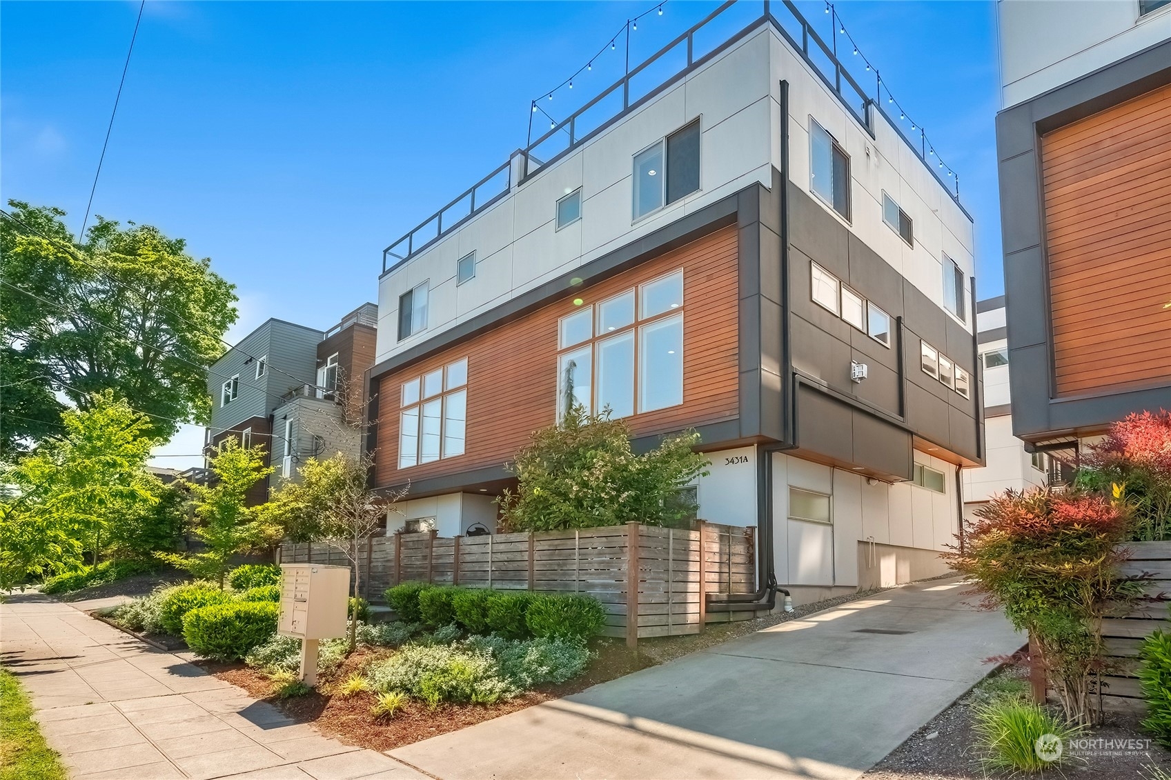 3431 22nd Avenue W A  Seattle WA 98199 photo