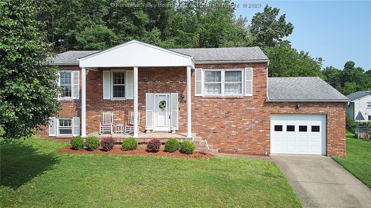 Property Photo:  1206 Ellen Drive  WV 25303 