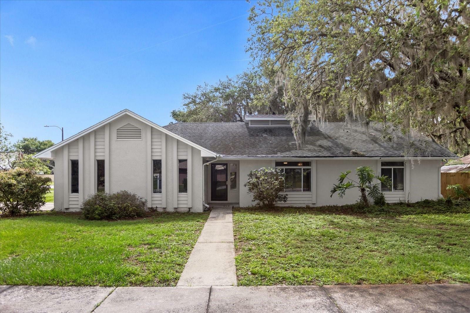 Property Photo:  5195 Tallow Wood Court  FL 32808 