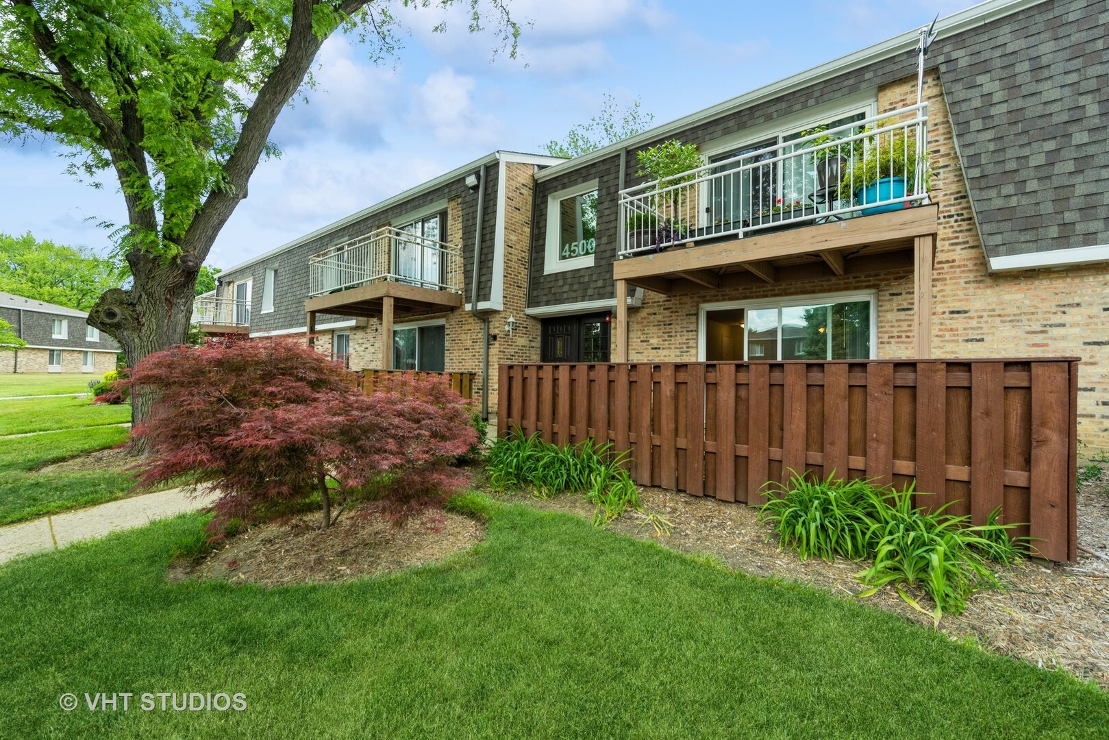 Property Photo: 4500 Kings Walk Drive 1D IL 60008