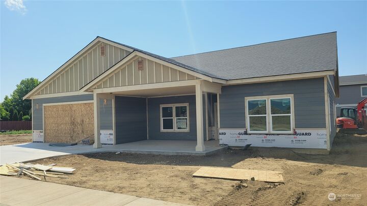 Property Photo: 504 E Chason Avenue WA 98926