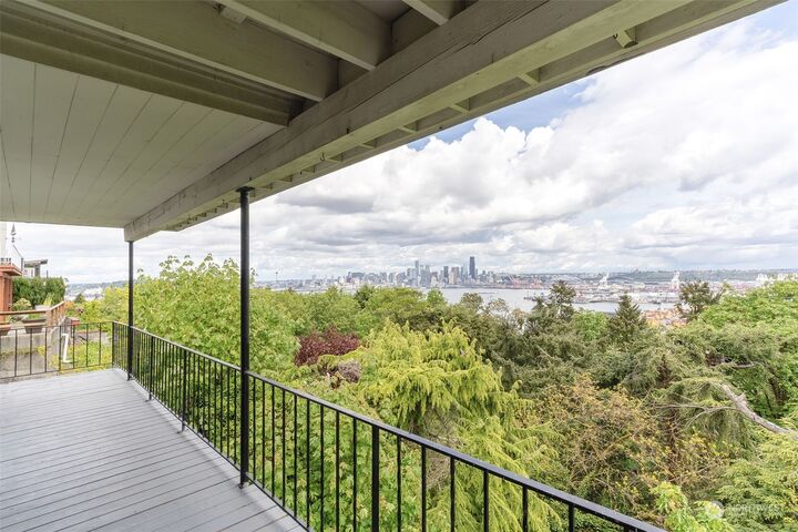 Property Photo: 2410 37th Avenue SW Lower WA 98126