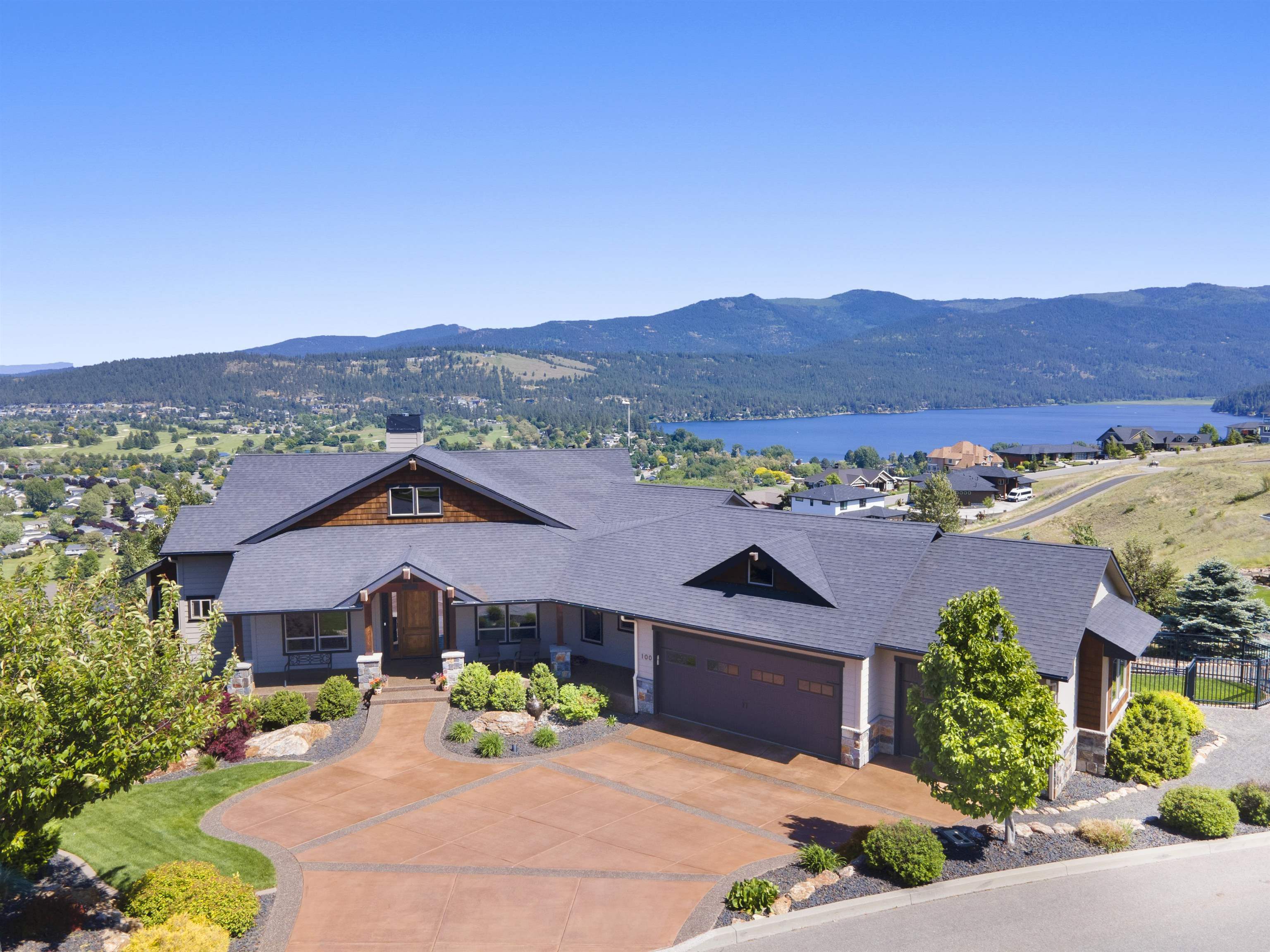 Property Photo: 100 N Chief Garry Dr WA 99019