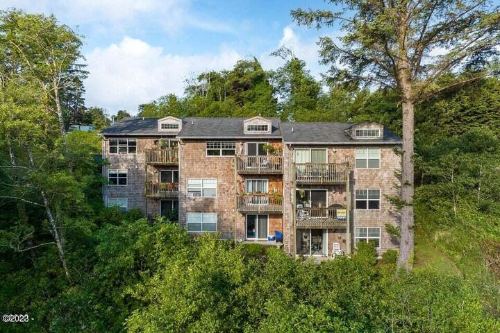 425 SE Shell Avenue 5  Depoe Bay OR 97341 photo