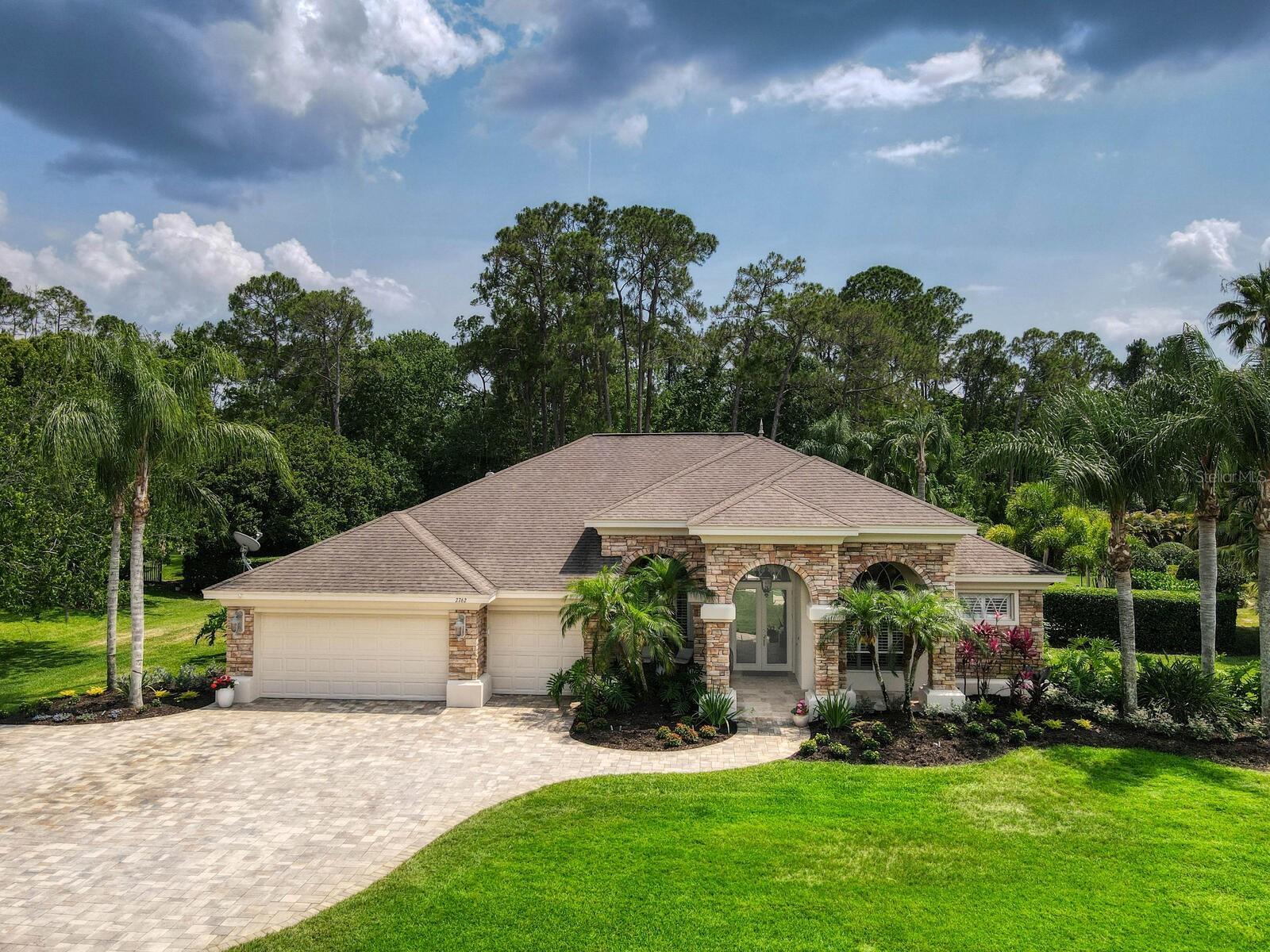 Property Photo: 2762 Meadowview Court FL 34688