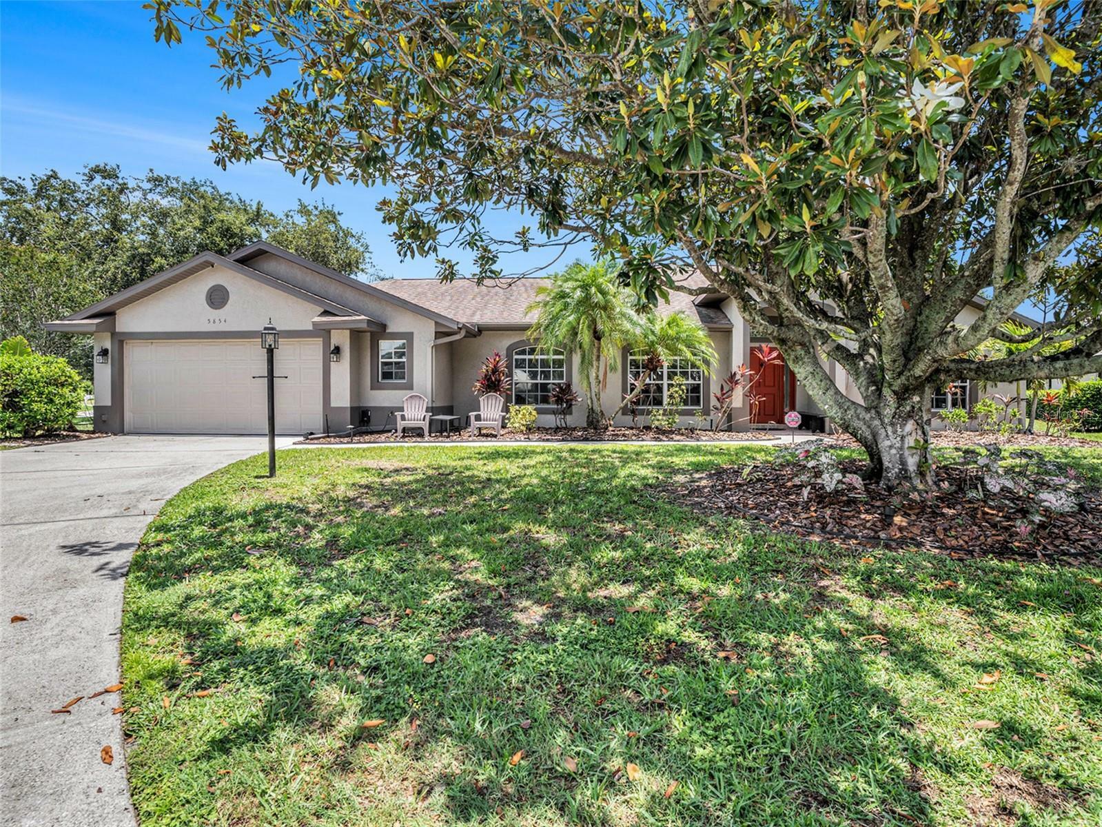 Property Photo: 5854 Saddle Court FL 34243