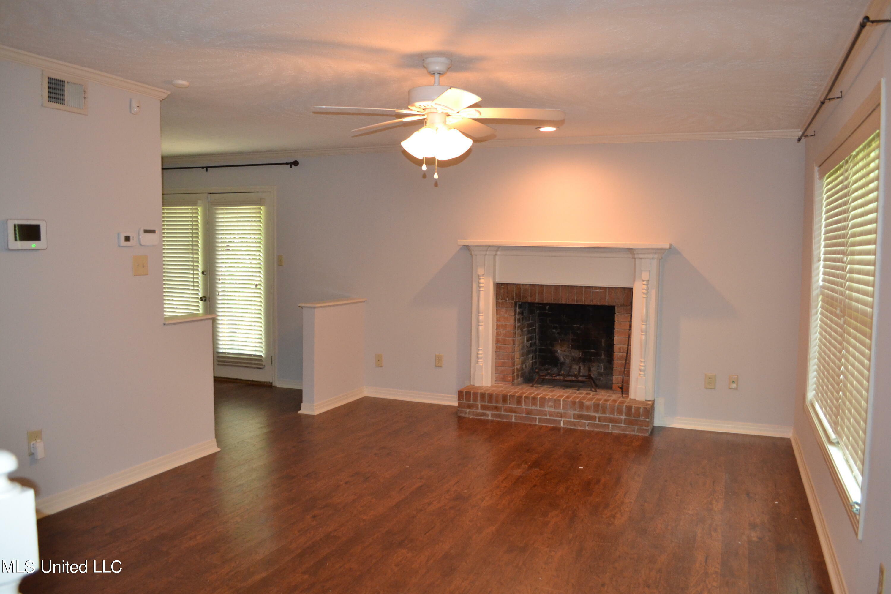 Property Photo:  726 Sherwood Dr  MS 39216 