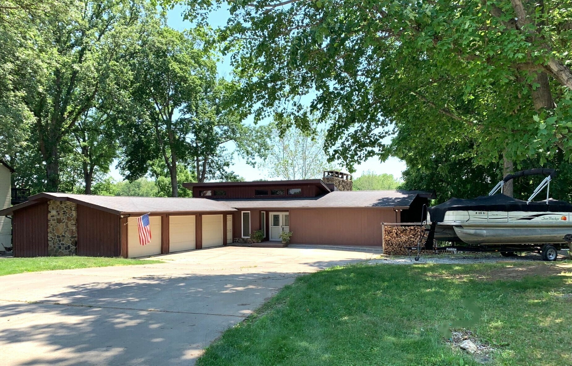 16451 E Lake Shore Drive N  Hope IN 47246 photo
