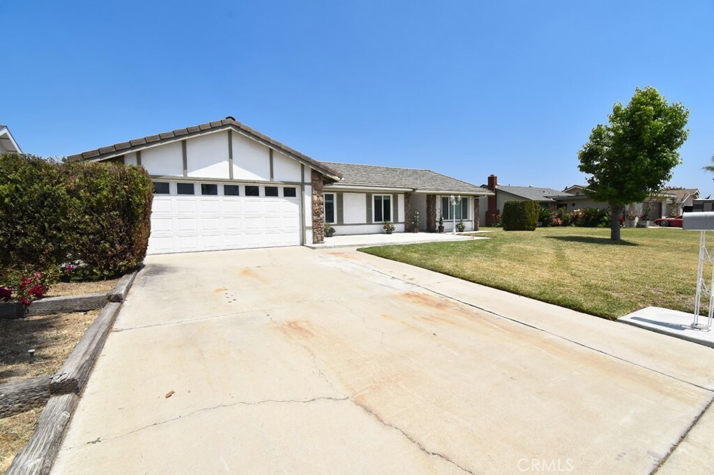 Property Photo:  2735 S Walker Avenue  CA 91761 