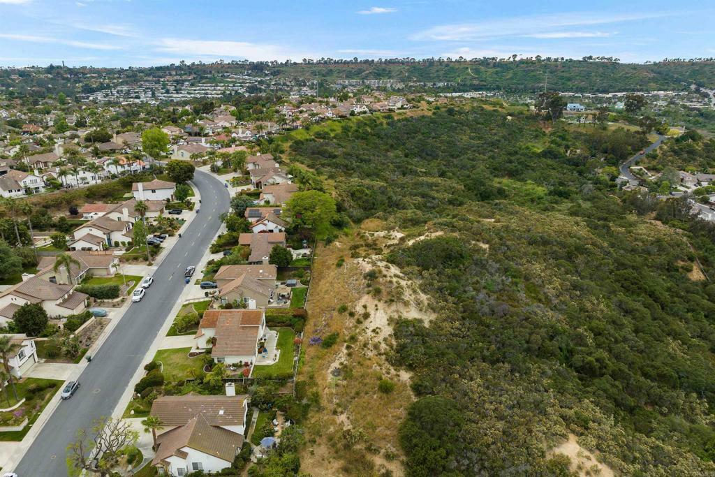 Property Photo:  1458 Avenida La Posta  CA 92024 