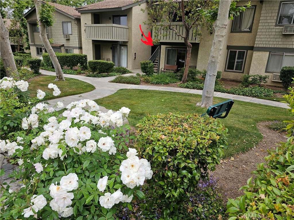 Property Photo:  960 E Bonita Avenue 5  CA 91767 