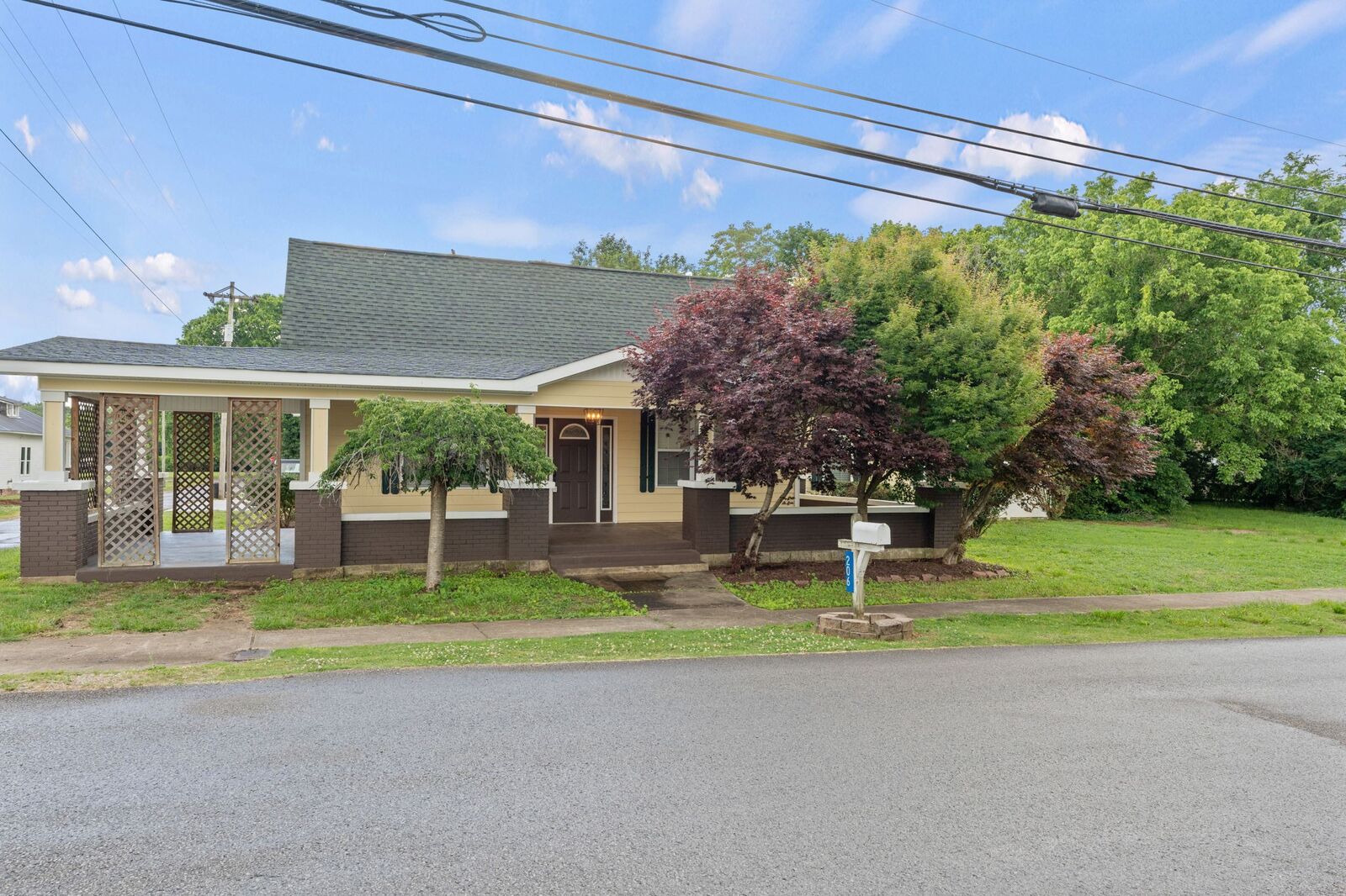 Property Photo:  206 Cowan St E  TN 37318 