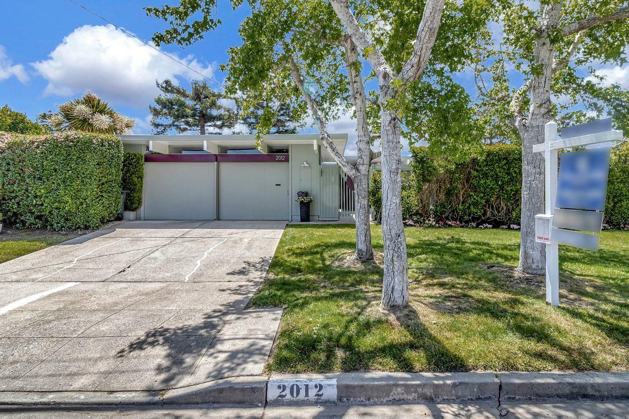 Property Photo: 2012 New Brunswick Drive CA 94402