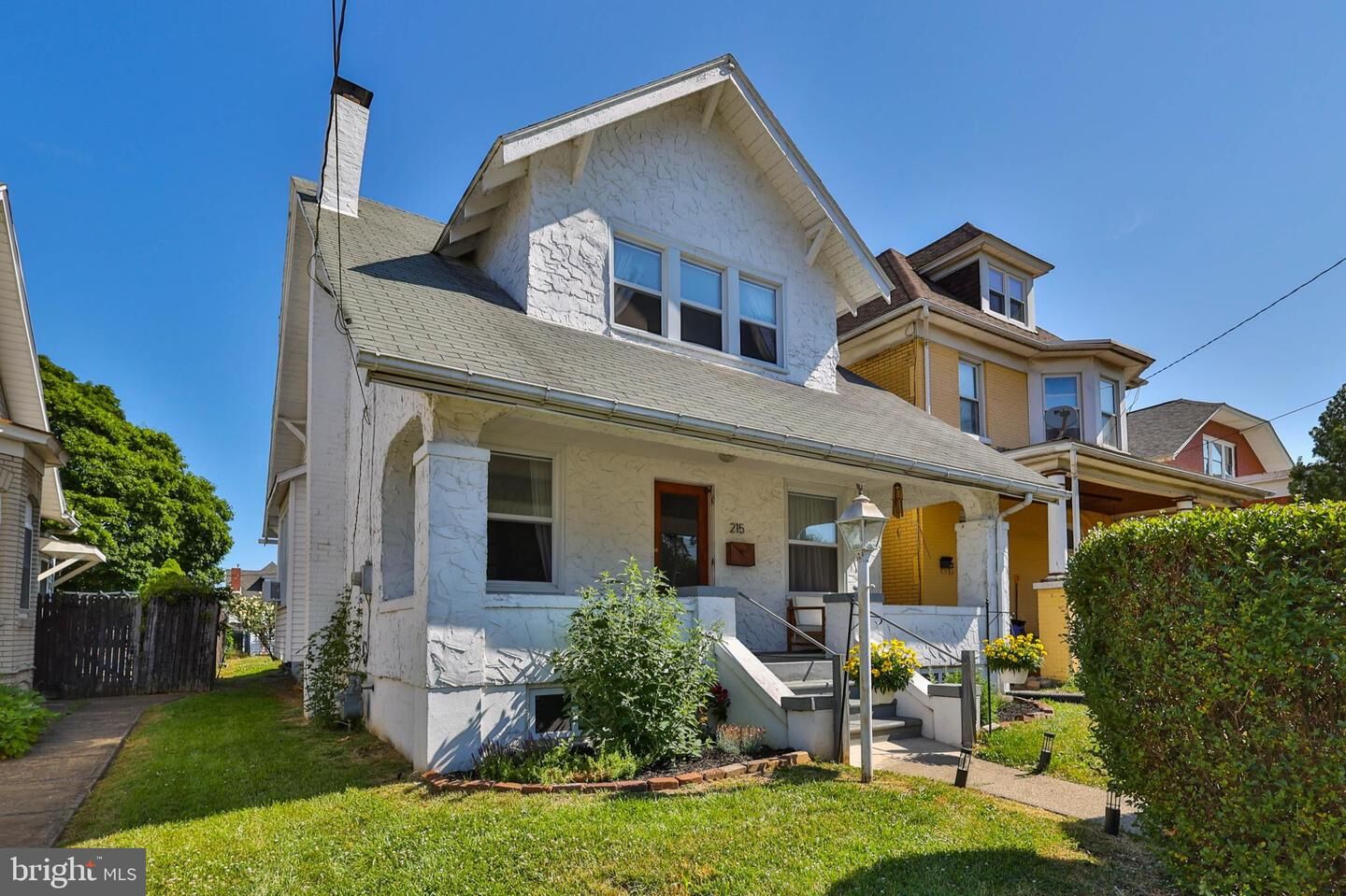 Property Photo:  215 W Lincoln Street  PA 18042 