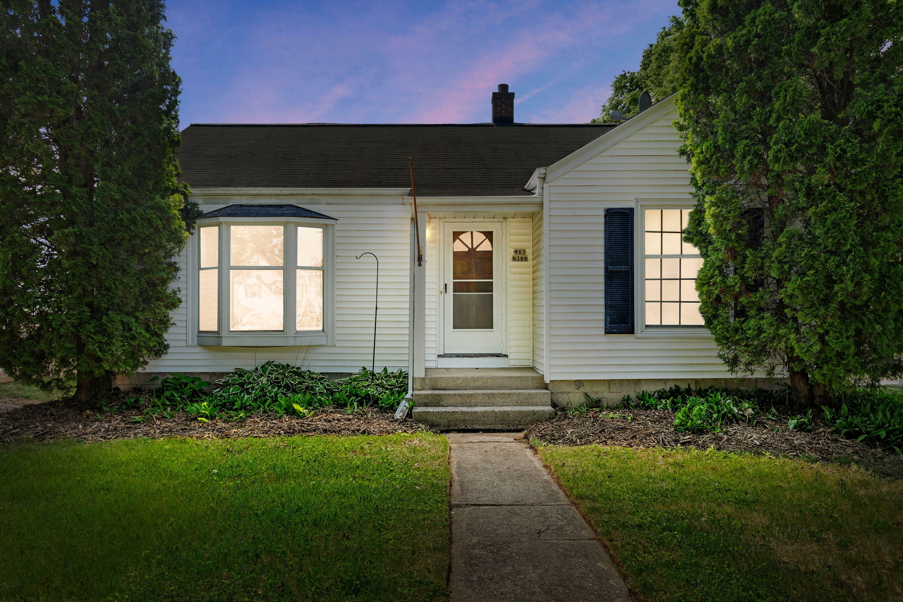 Property Photo: W63n399 Hillcrest Ave WI 53012