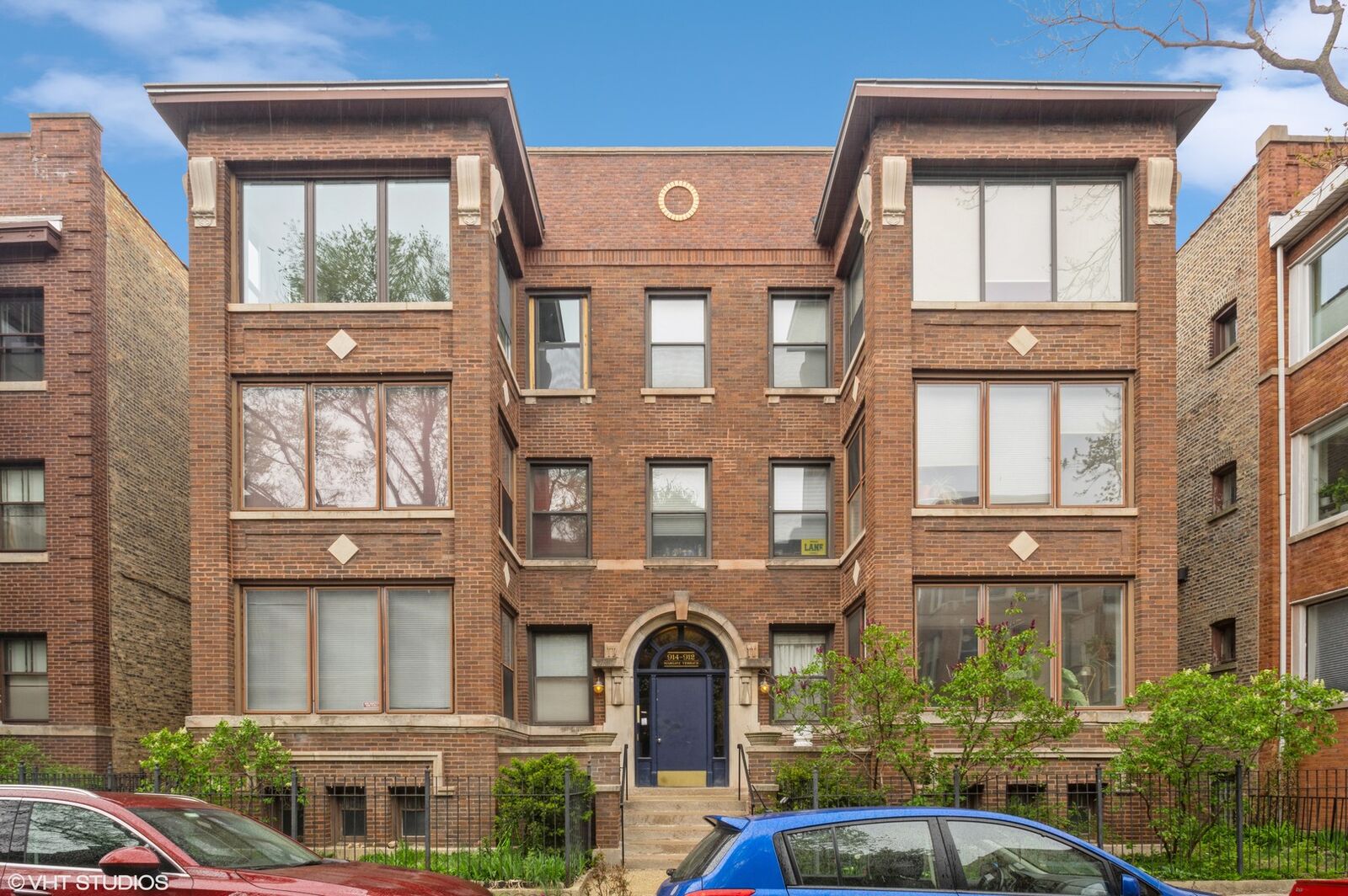 Property Photo:  912 W Margate Terrace 3W  IL 60640 