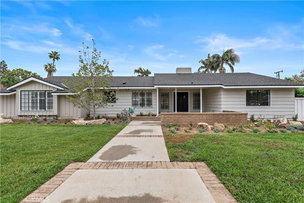 Property Photo: 12392 Country Lane CA 92705
