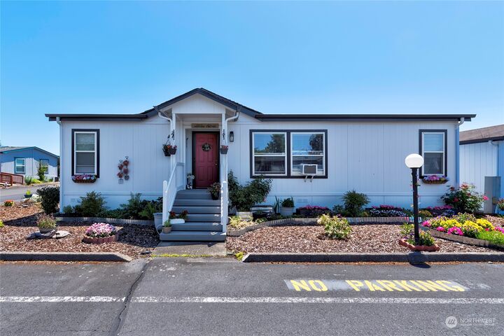 Property Photo: 133 Arlington Place WA 98632