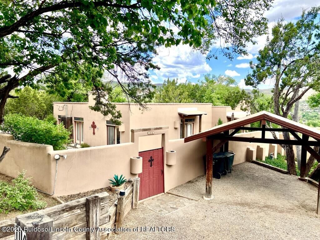 Property Photo:  104 Acequia Lane  NM 88346 