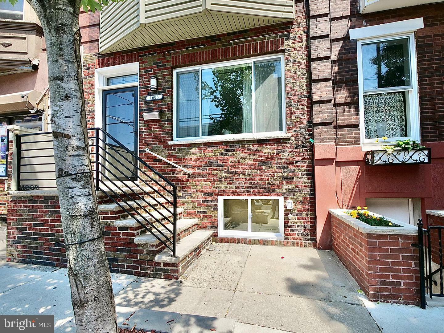 Property Photo: 1603 S 8th Street PA 19148