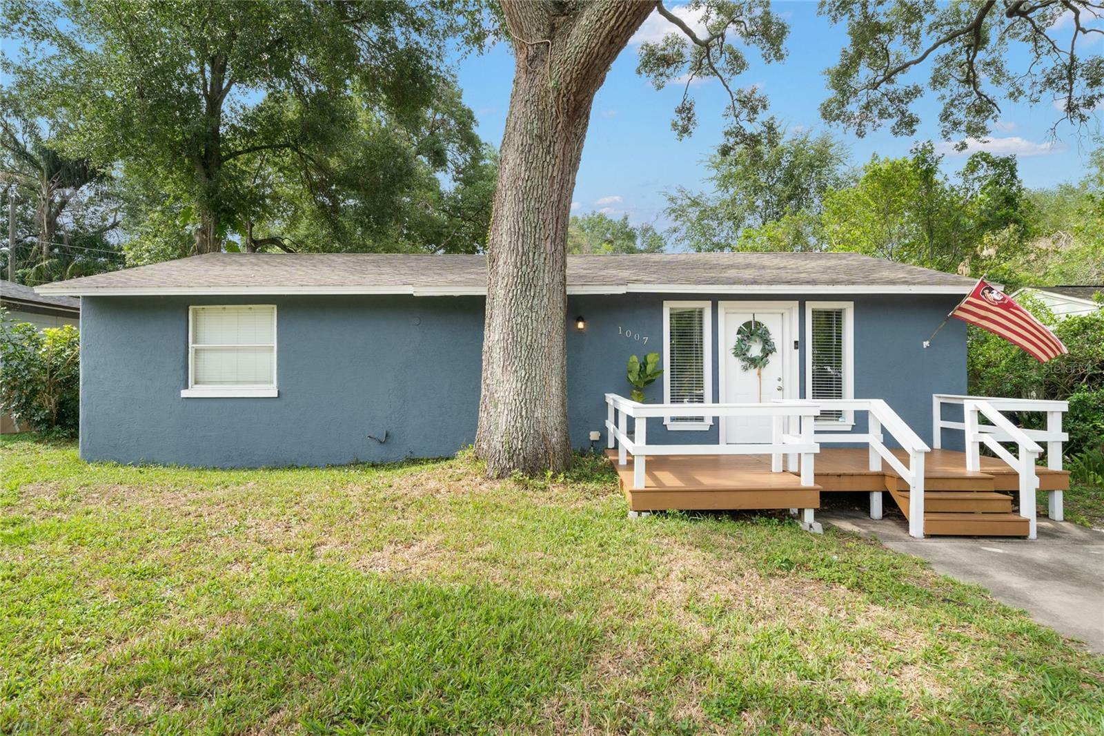 Property Photo:  1007 E Fern Street  FL 33604 