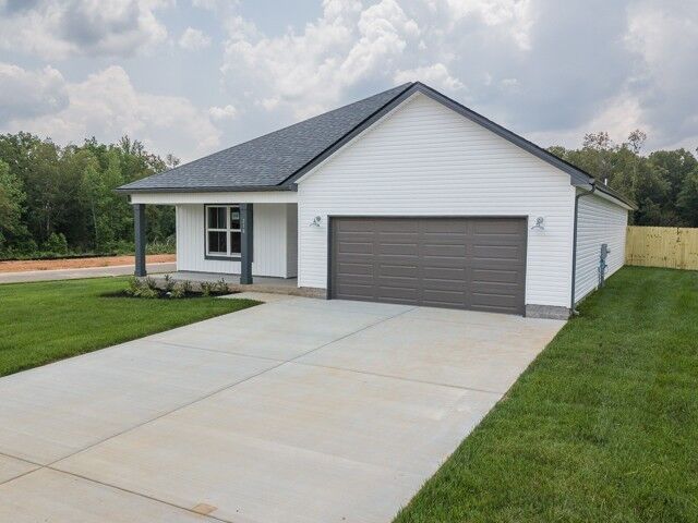 Property Photo: 218 Wexford Way TN 37042