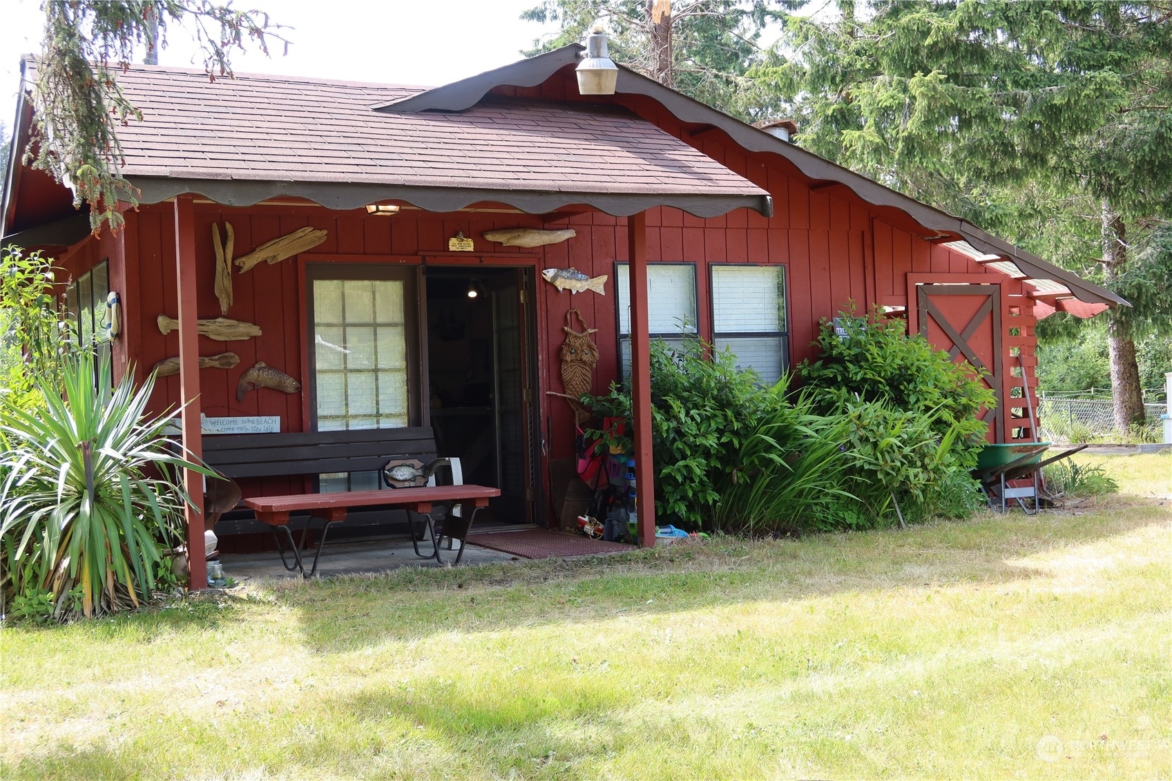 Property Photo:  1102 Warrenton Cannery Road  WA 98590 