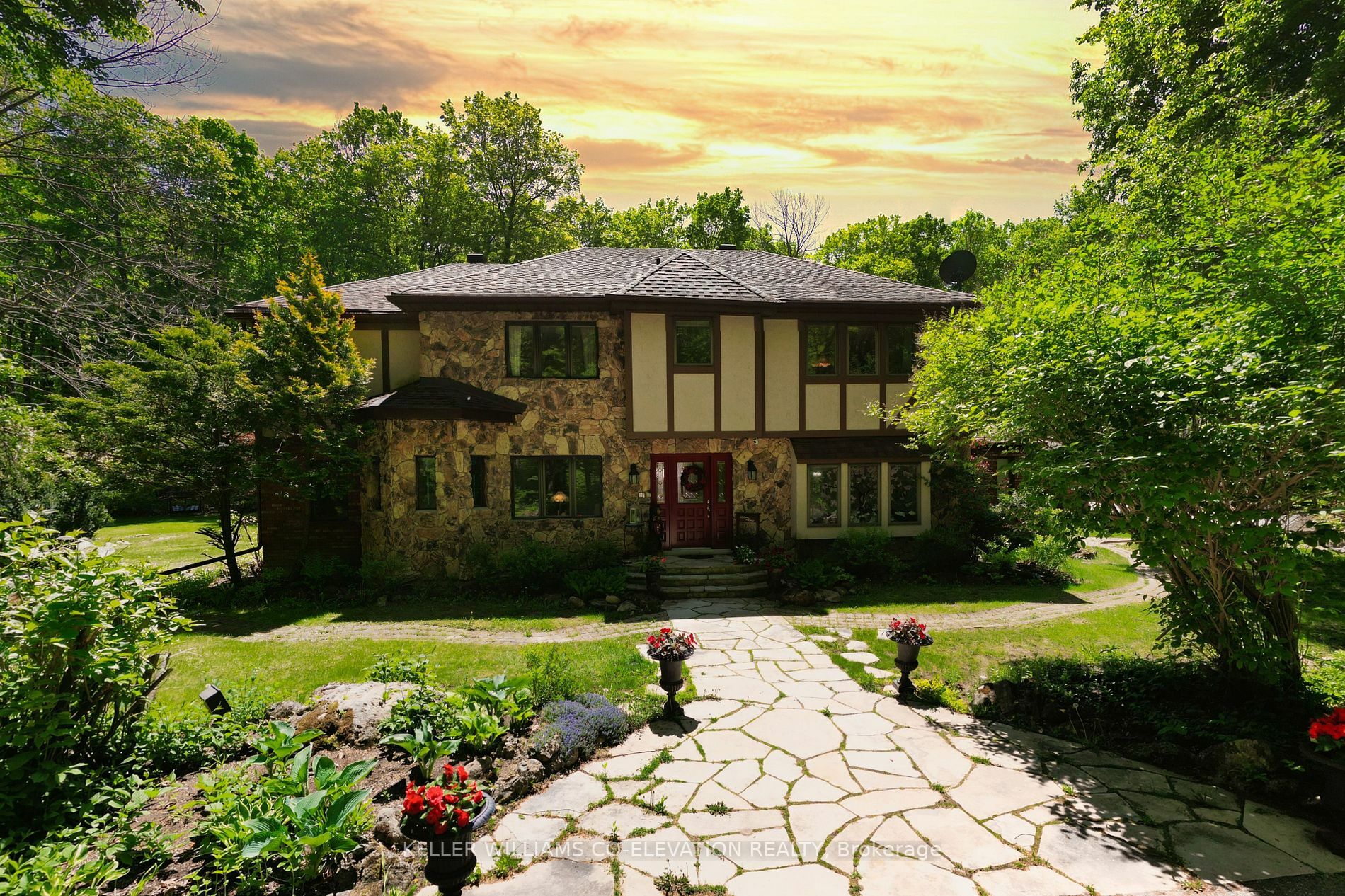 43 Caledon Mountain Dr  Caledon ON L7K0G1 photo