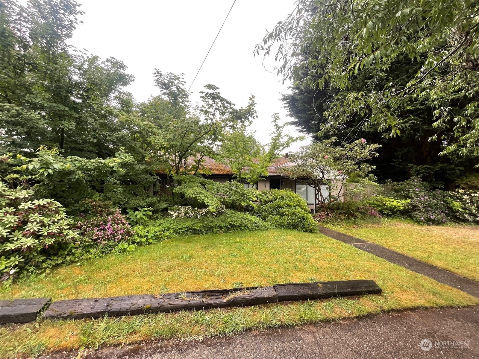 Property Photo:  305 NE 170th Street  WA 98155 