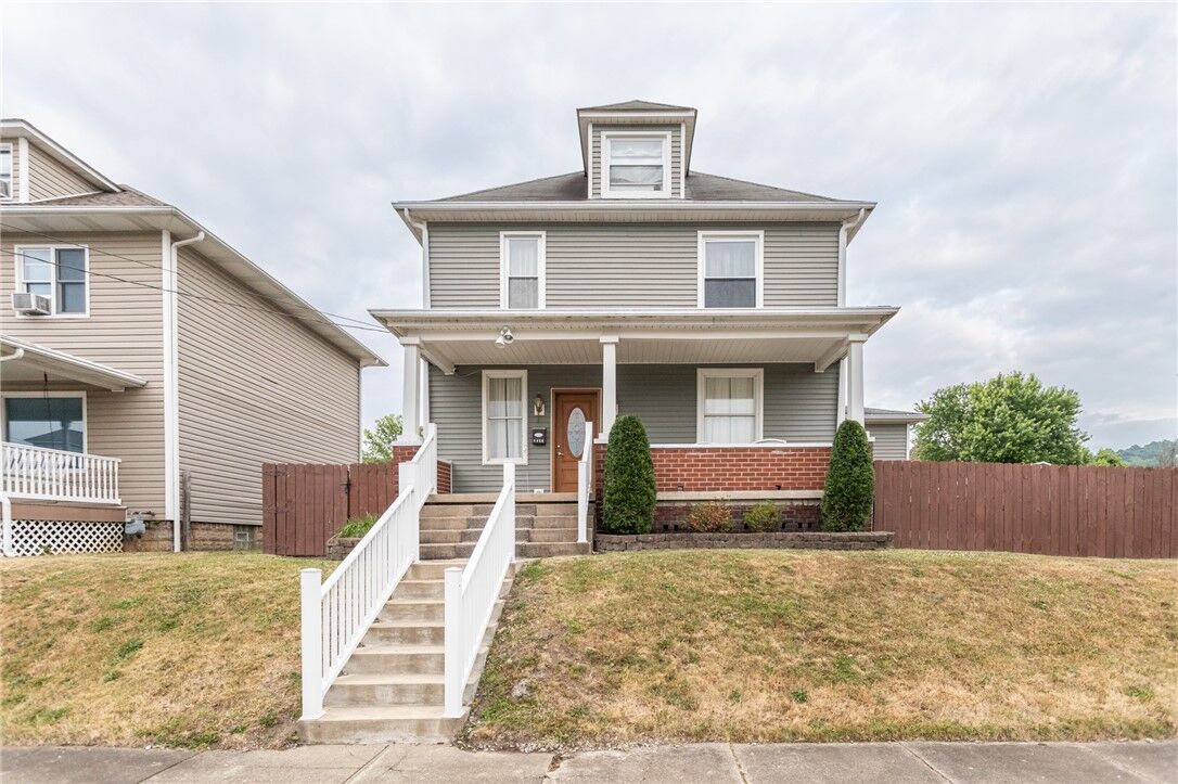 Property Photo:  1223 Vine St  PA 15425 