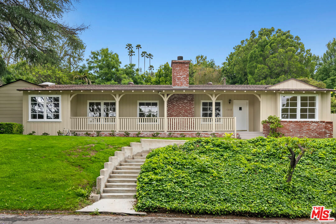 Property Photo:  18080   Karen Dr  CA 91316 