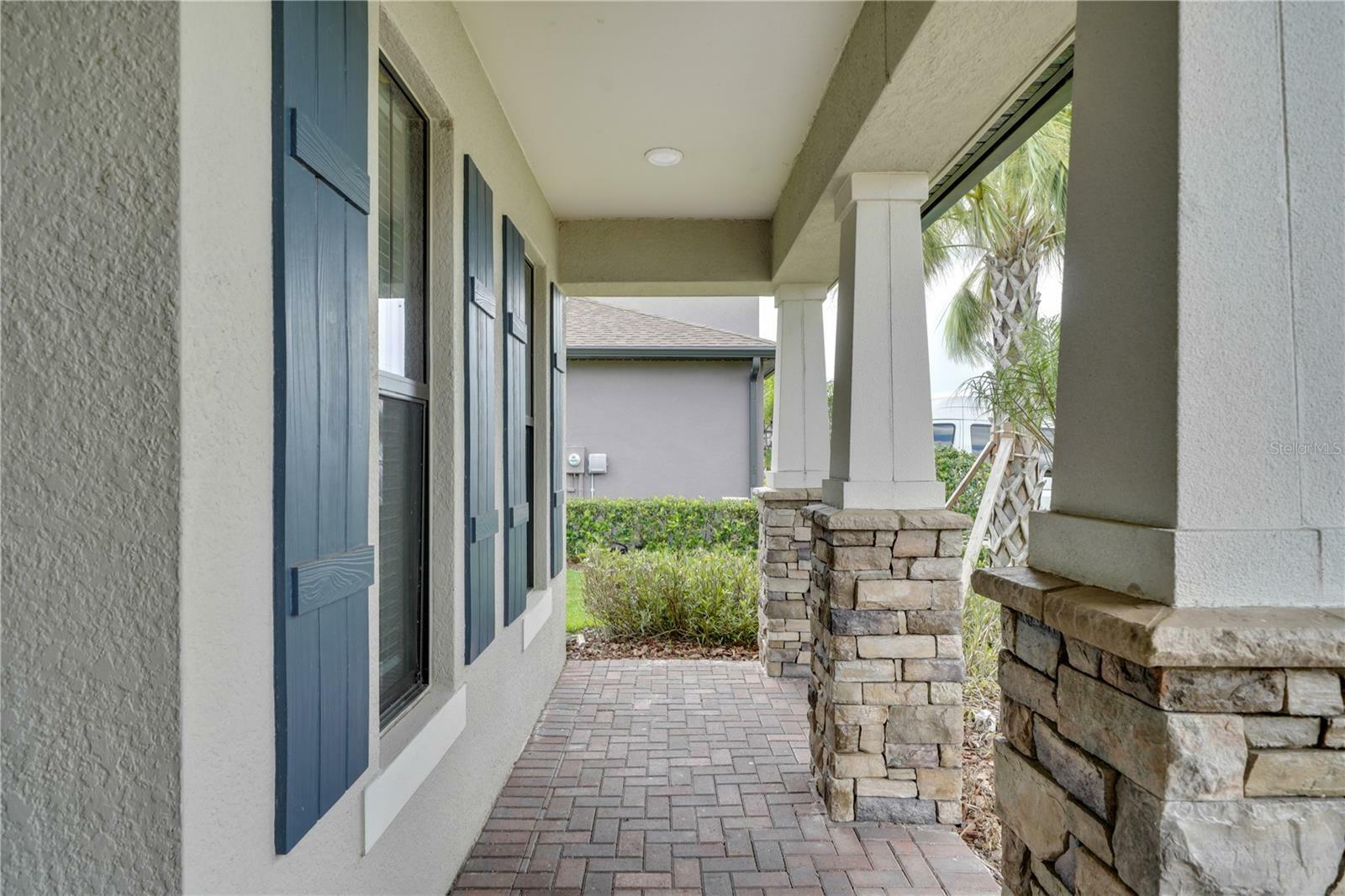 Property Photo: 2519 Marton Oak Boulevard FL 34289