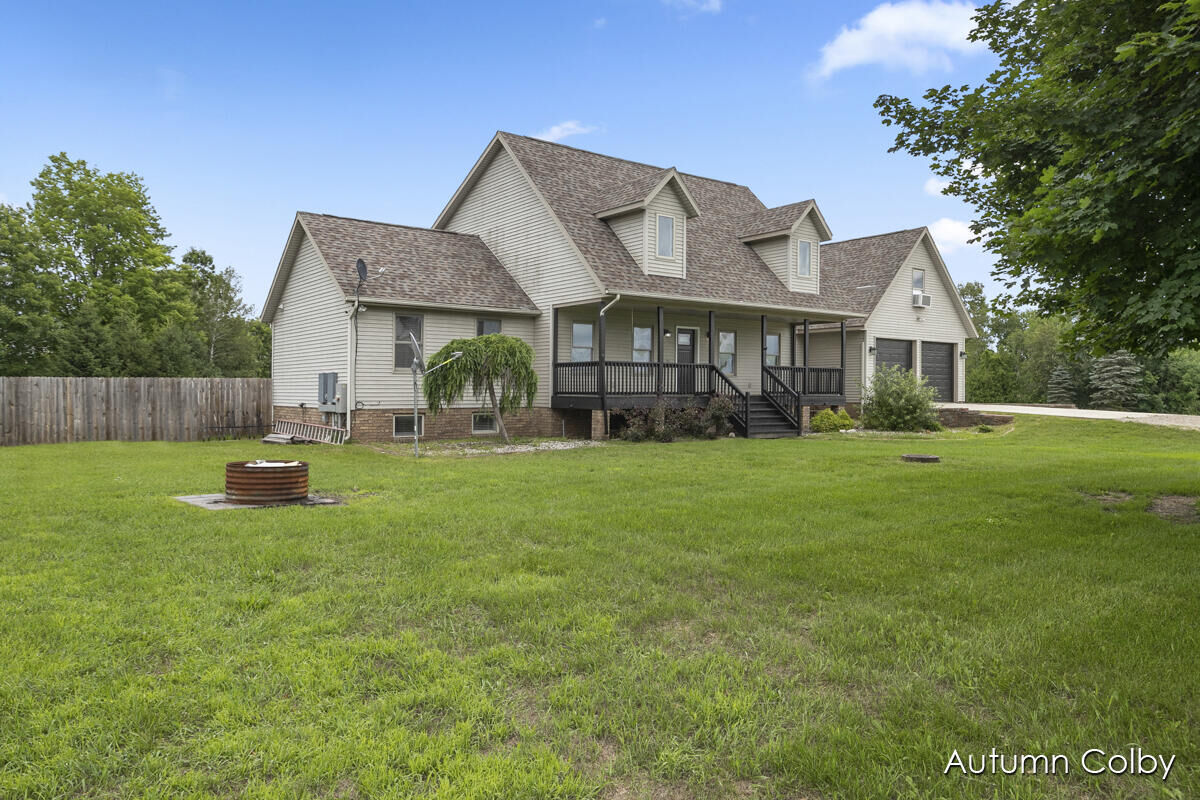 Property Photo:  11724 N Satterlee Road  MI 48850 