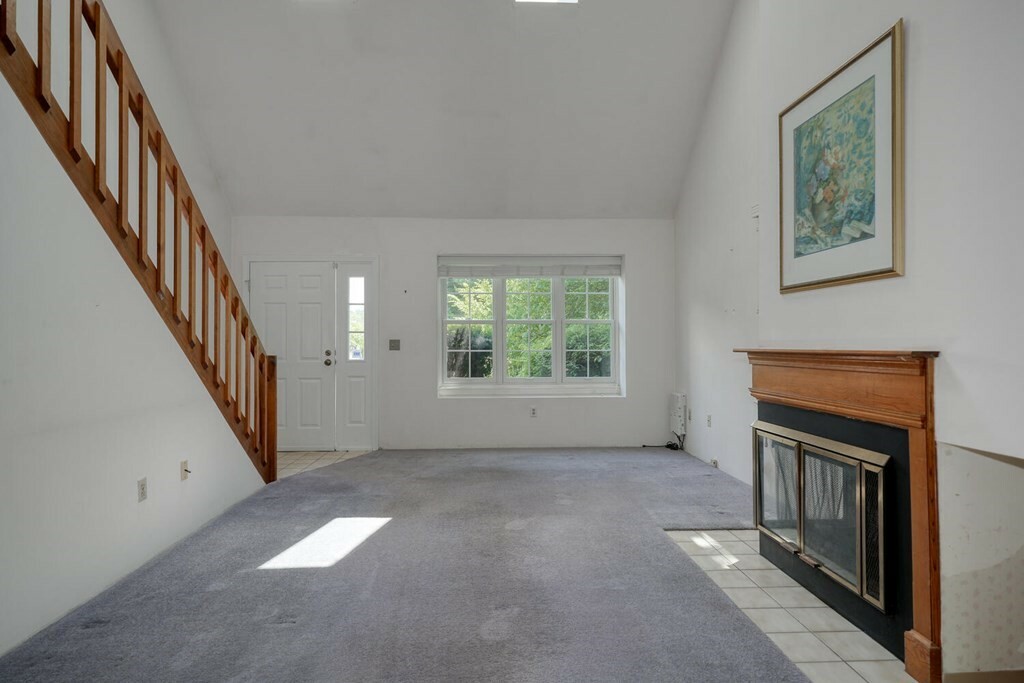 Property Photo:  25 Greenland Cir 25  MA 01532 