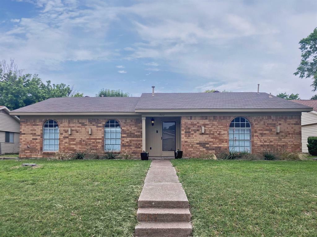 Property Photo:  1922 Coleta Place  TX 75040 