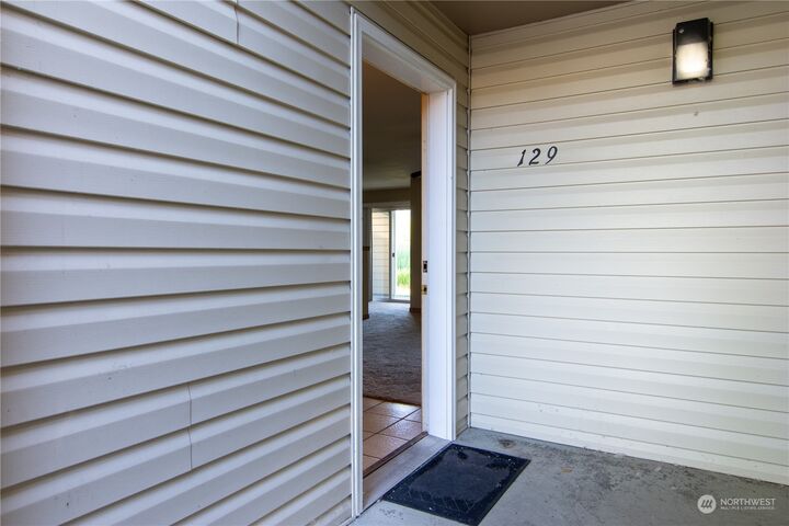 Property Photo:  641 W Horton Way 129  WA 98226 